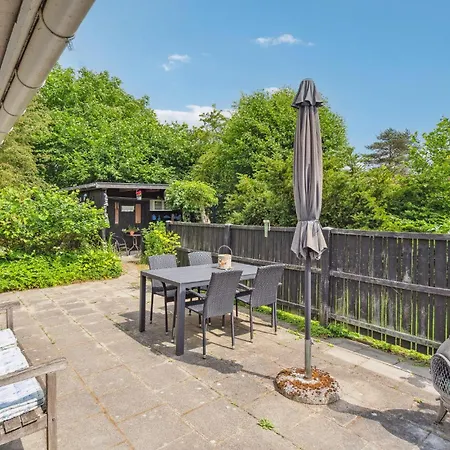 Lovely In Faxe Ladeplads With Wifi Holiday home Fakse Ladeplads