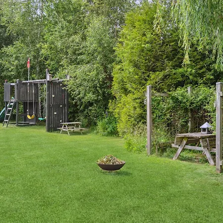 Lovely In Faxe Ladeplads With Wifi Holiday home *